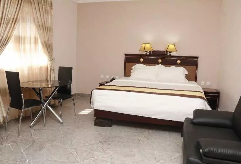 Commodore Hotels