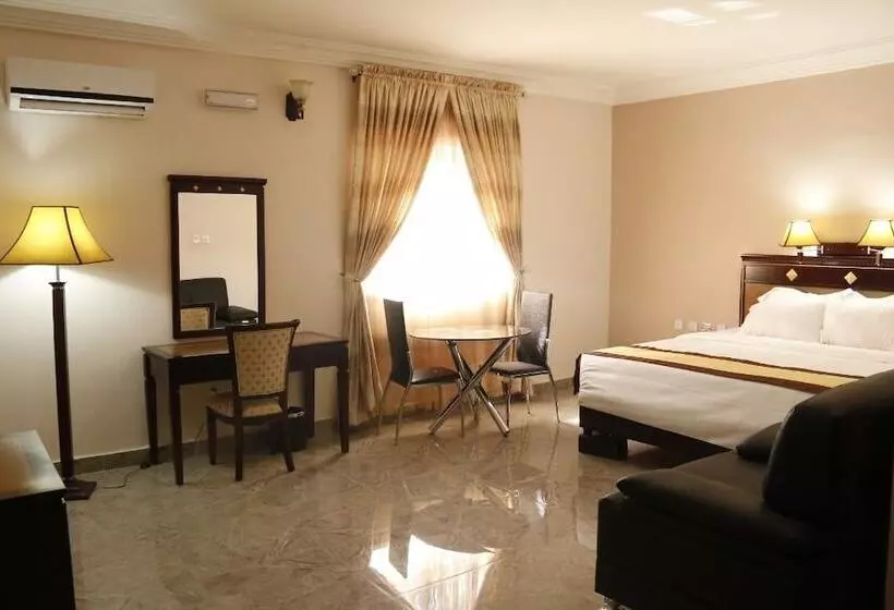 Commodore Hotels