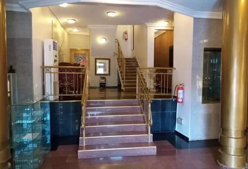 Commodore Hotels