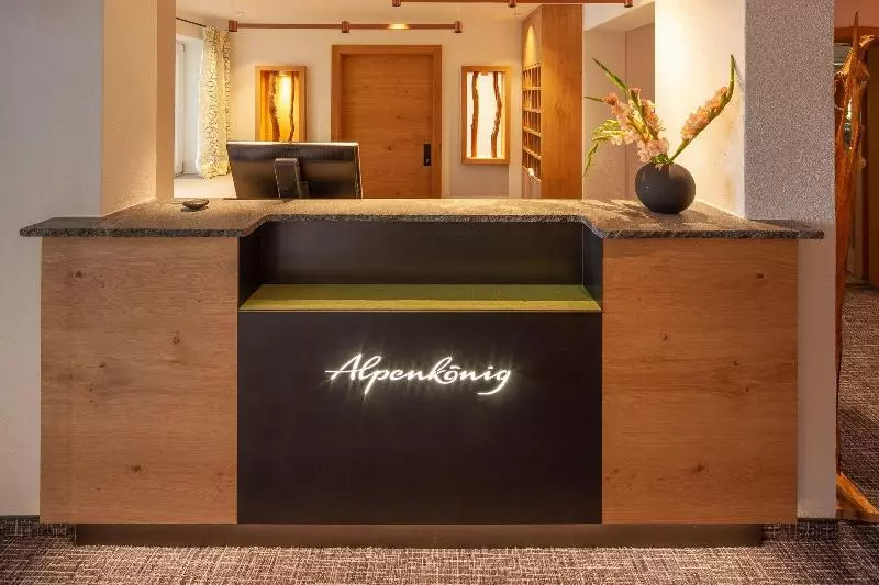 ホテル Alpenkonig