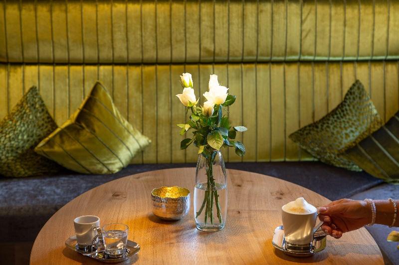 ホテル Alpenkonig