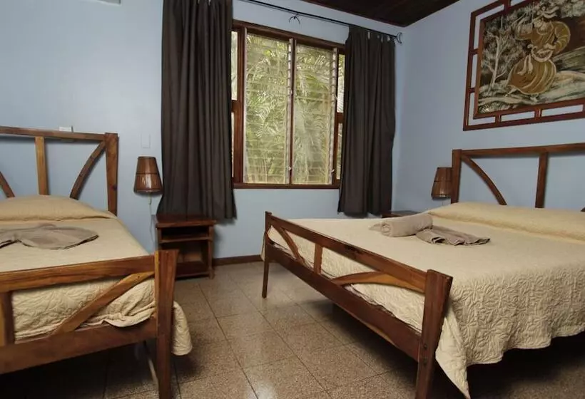 هتل Boruca Tamarindo