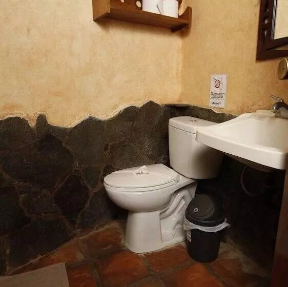 هتل Boruca Tamarindo