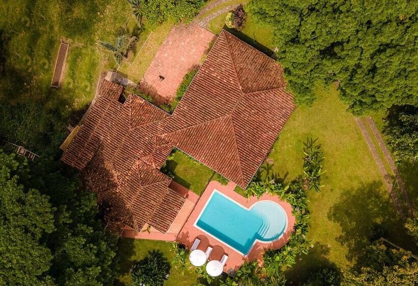 هتل Muchosur Quimbaya