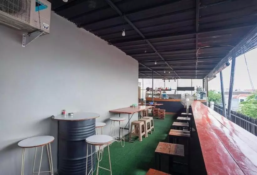 ホテル Reddoorz Plus @ Kemayoran