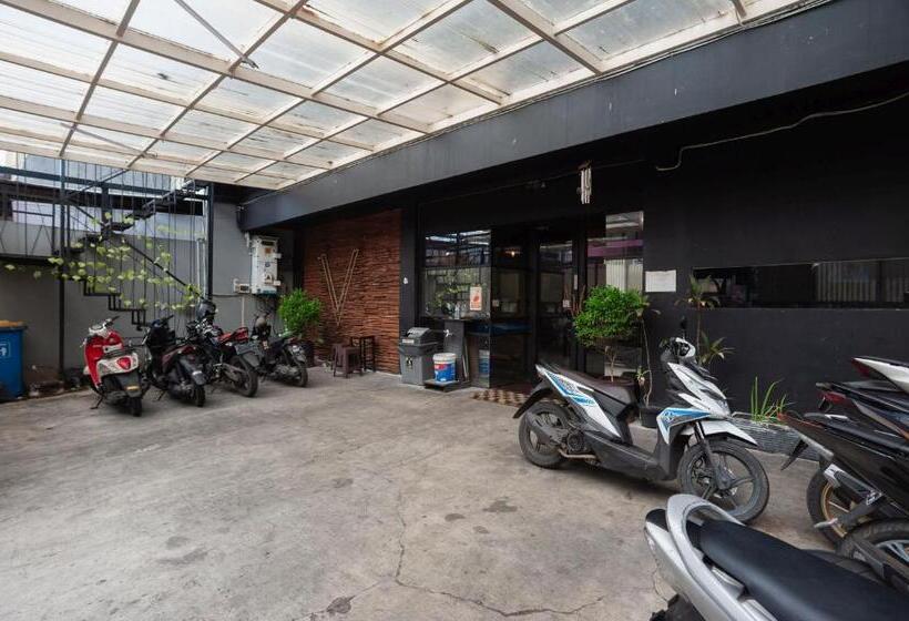 فندق Reddoorz Plus @ Kemayoran