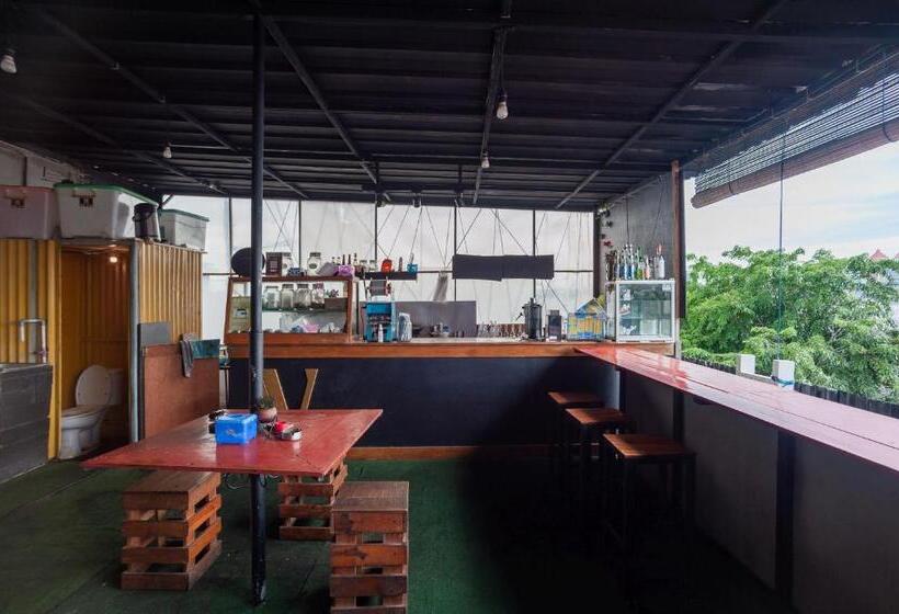 فندق Reddoorz Plus @ Kemayoran