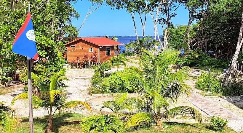 Hotelli Seaside Chateau Resort