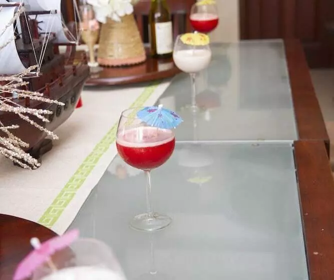 Hotelli Seaside Chateau Resort