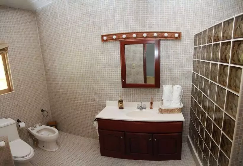 Hotelli Seaside Chateau Resort