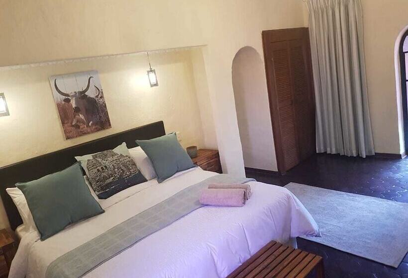 پانسیون Airport Tower Lodge