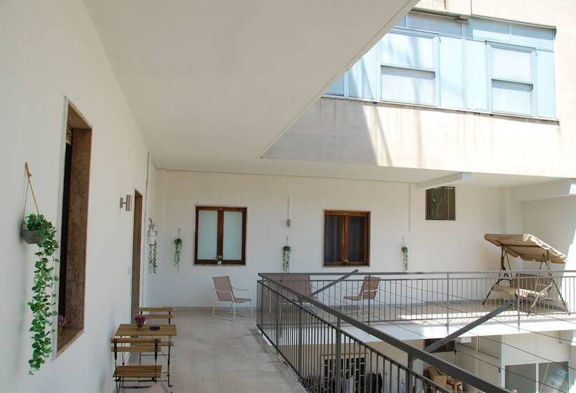 پانسیون Baris Central Station