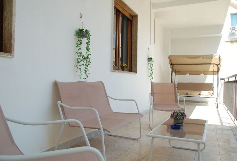 پانسیون Baris Central Station