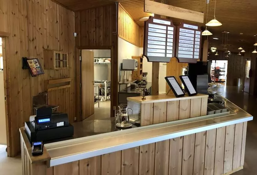 ペンション Dovreskogen Gjestegård As