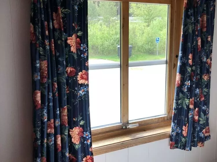 ペンション Dovreskogen Gjestegård As