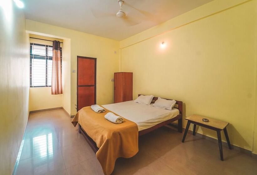 Piggy Hostel Arambol