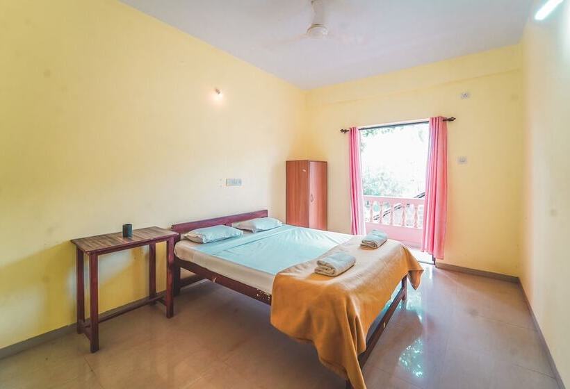 Piggy Hostel Arambol