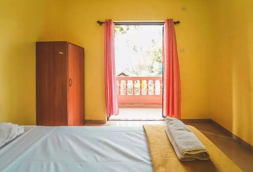 Piggy Hostel Arambol