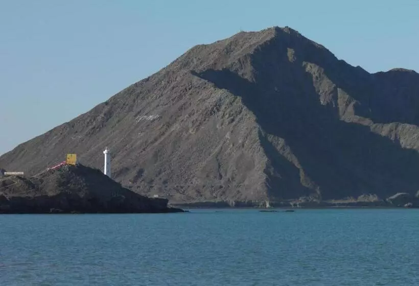 Seaside Hotel & Victor S Rv Park