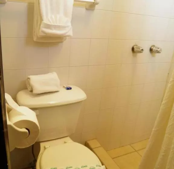 Seaside Hotel & Victor S Rv Park