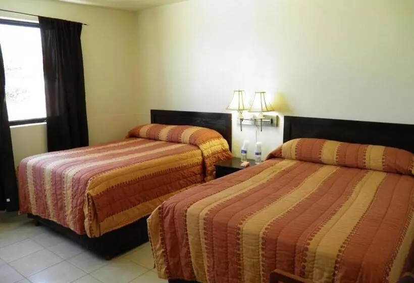 Seaside Hotel & Victor S Rv Park