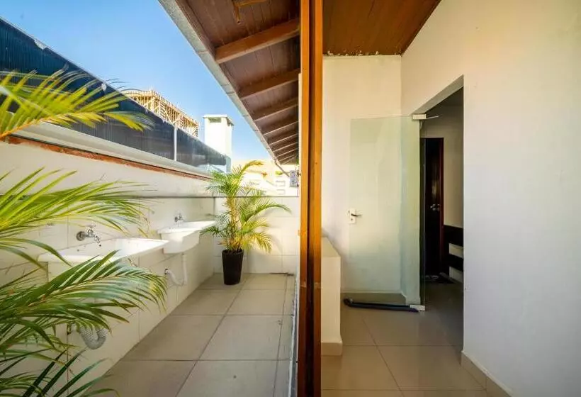 簡易ホテル Pousada Casa De Praia