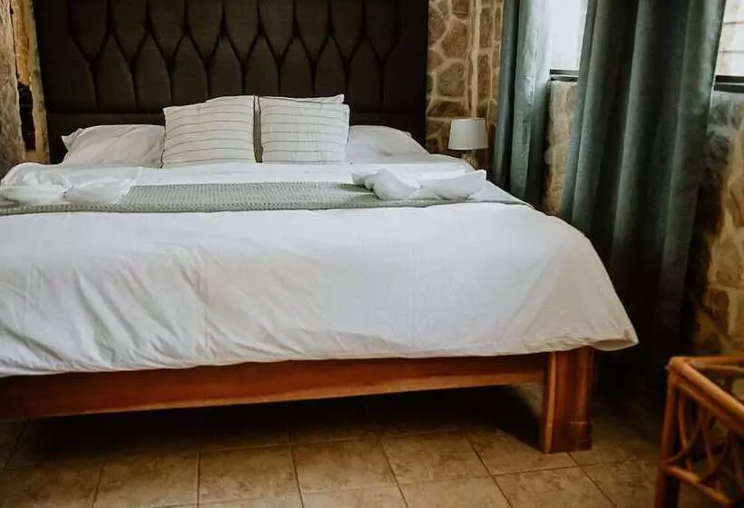 Hotelli Castillo Tambor Resort & Restaurant