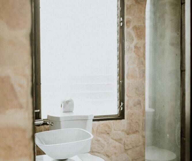 فندق Castillo Tambor Resort & Restaurant