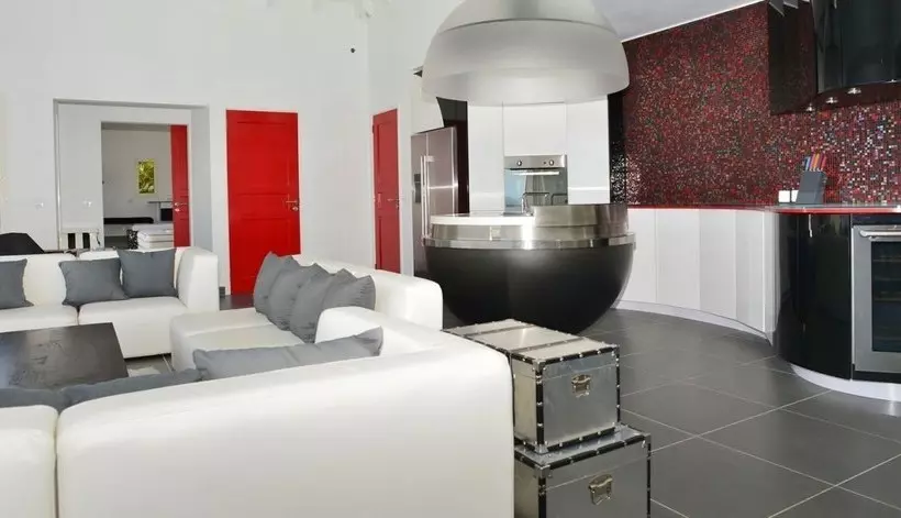 Villa Iris