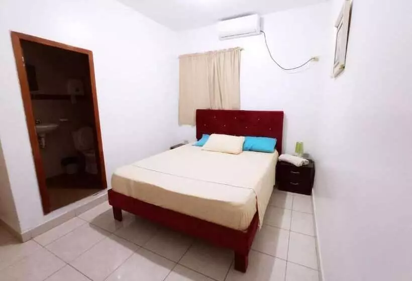 Hostal El Naufrago
