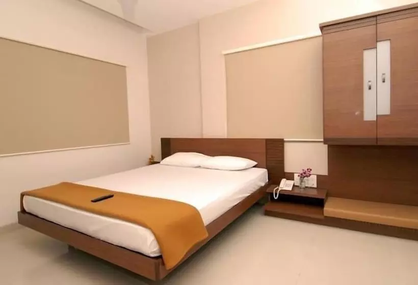هتل Sai Palace Budget