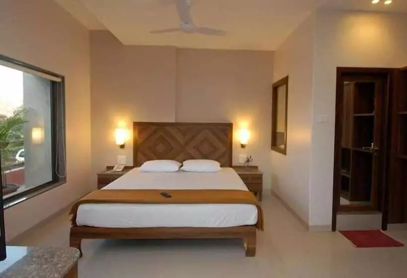 هتل Sai Palace Budget