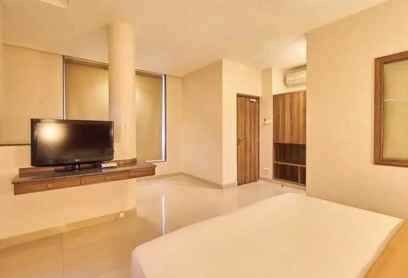 هتل Sai Palace Budget