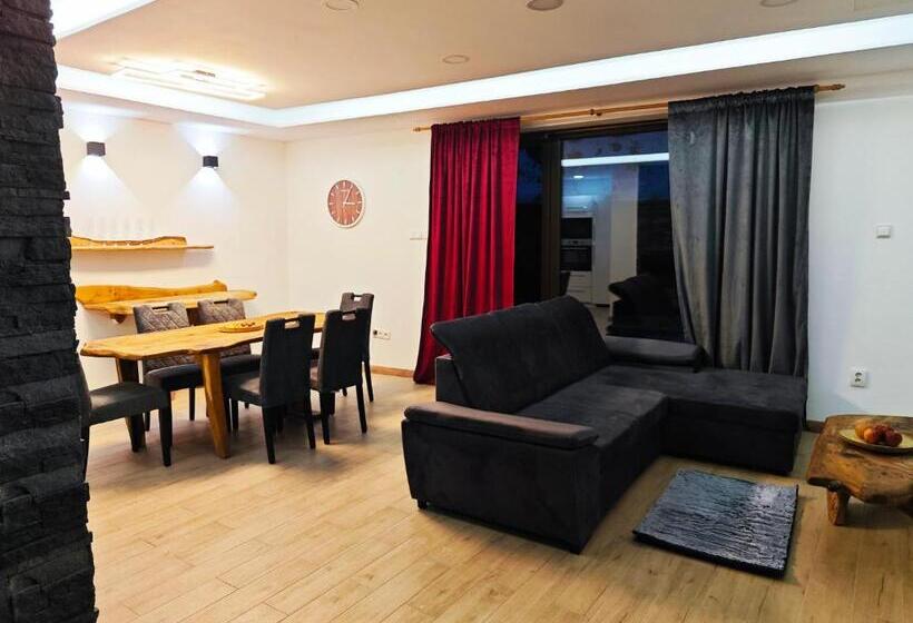 ペンション Chalety Bystrá