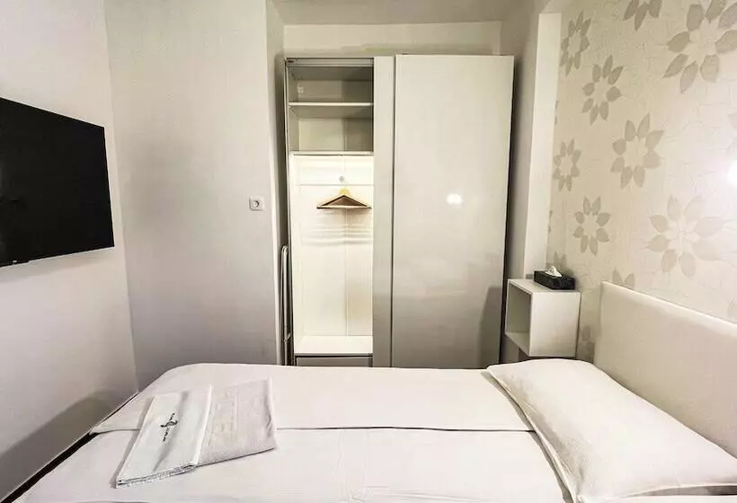 Pension Rooms Koblar