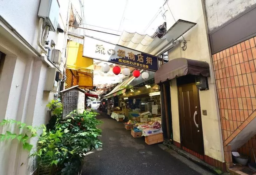 Retkeilymaja Harimayabashi Guest House