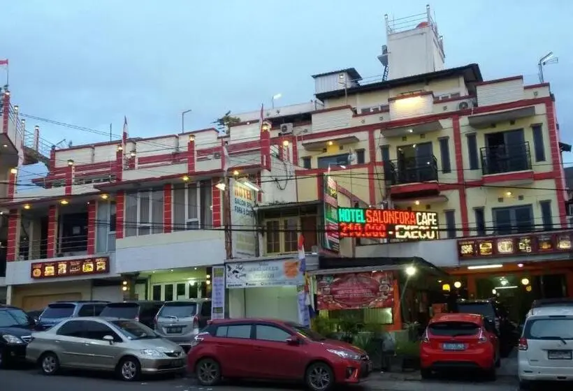 ホテル Guest House Salon Fora Gegerkalong Setiabudhi Bandung