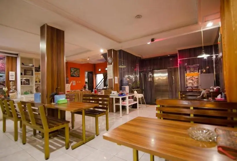 ホテル Guest House Salon Fora Gegerkalong Setiabudhi Bandung