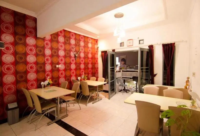 ホテル Guest House Salon Fora Gegerkalong Setiabudhi Bandung