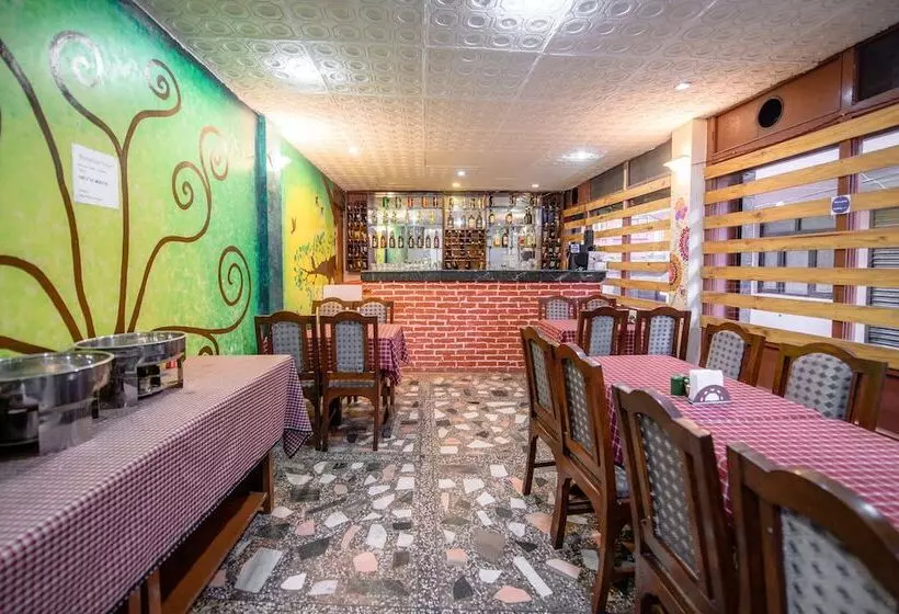هتل Pomelo House