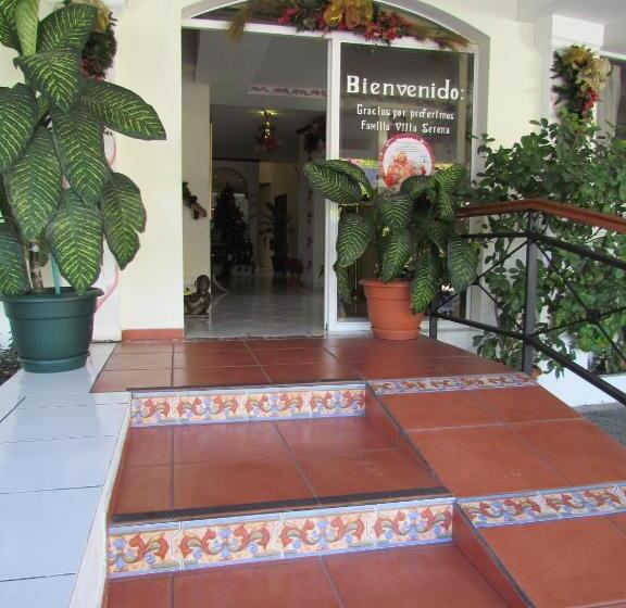 هتل Villa Serena San Benito