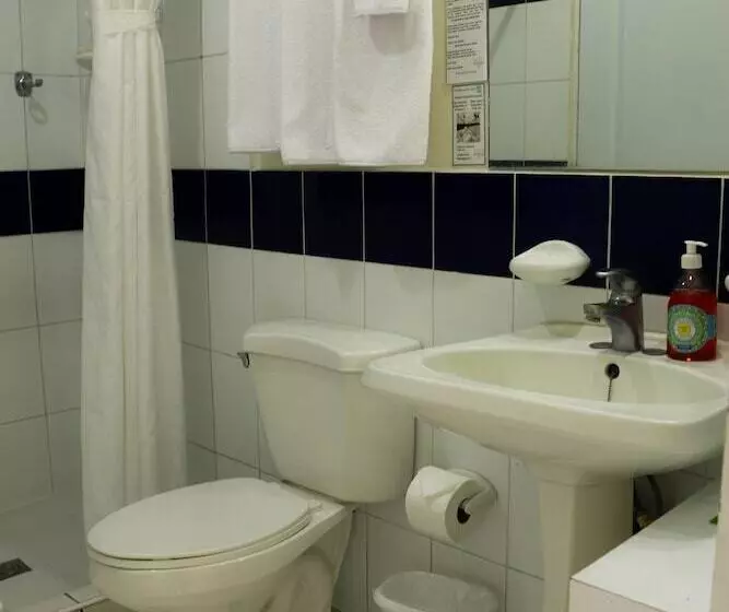 هتل Villa Serena San Benito