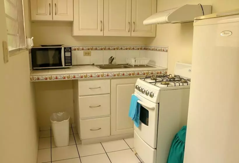 هتل Villa Serena San Benito