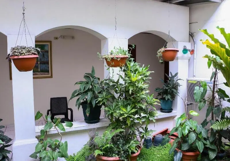هتل Villa Serena San Benito