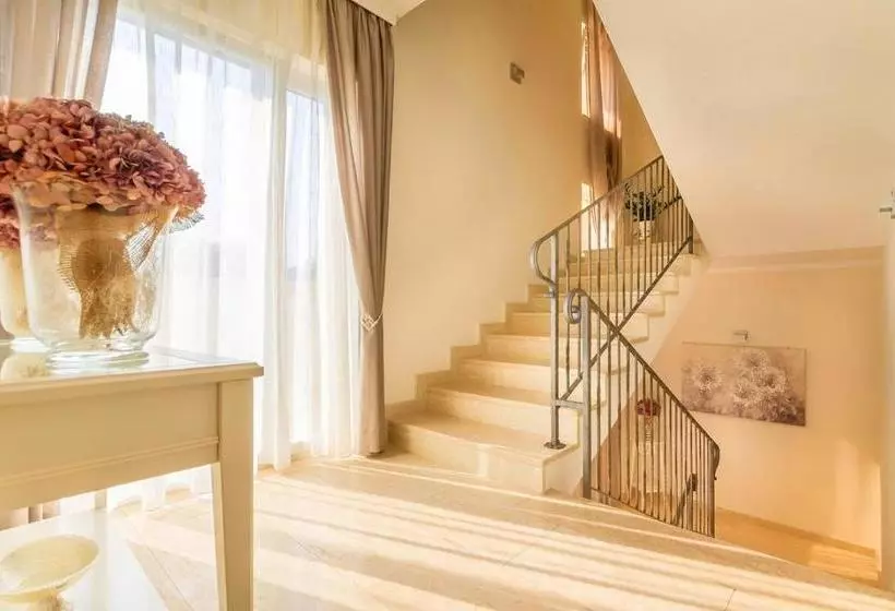 Luxury Apartments Villa Mande