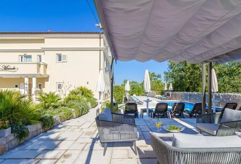 Luxury Apartments Villa Mande