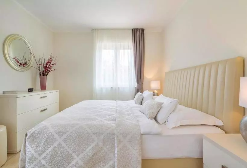 Luxury Apartments Villa Mande