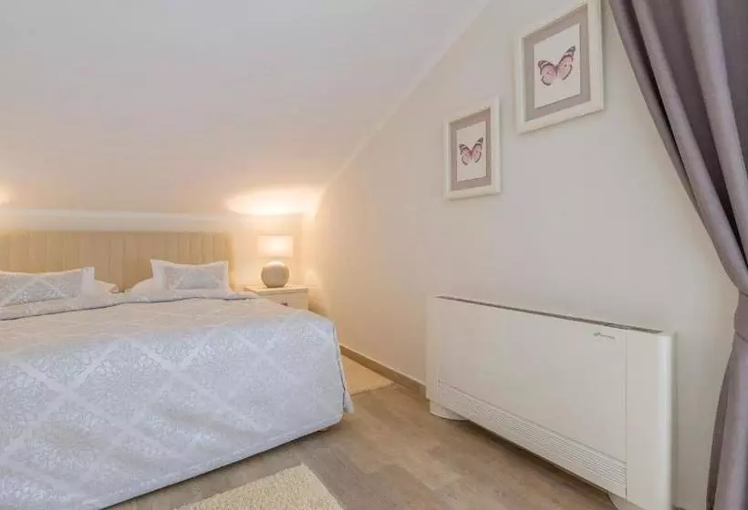 Luxury Apartments Villa Mande