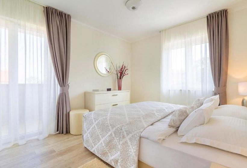 Luxury Apartments Villa Mande