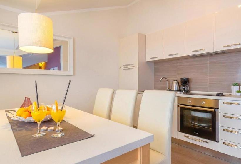 Luxury Apartments Villa Mande